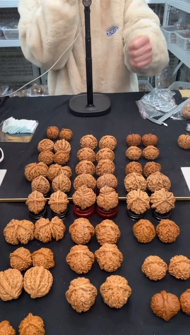 【闪购商品】文玩核桃把件大粗筋44/45