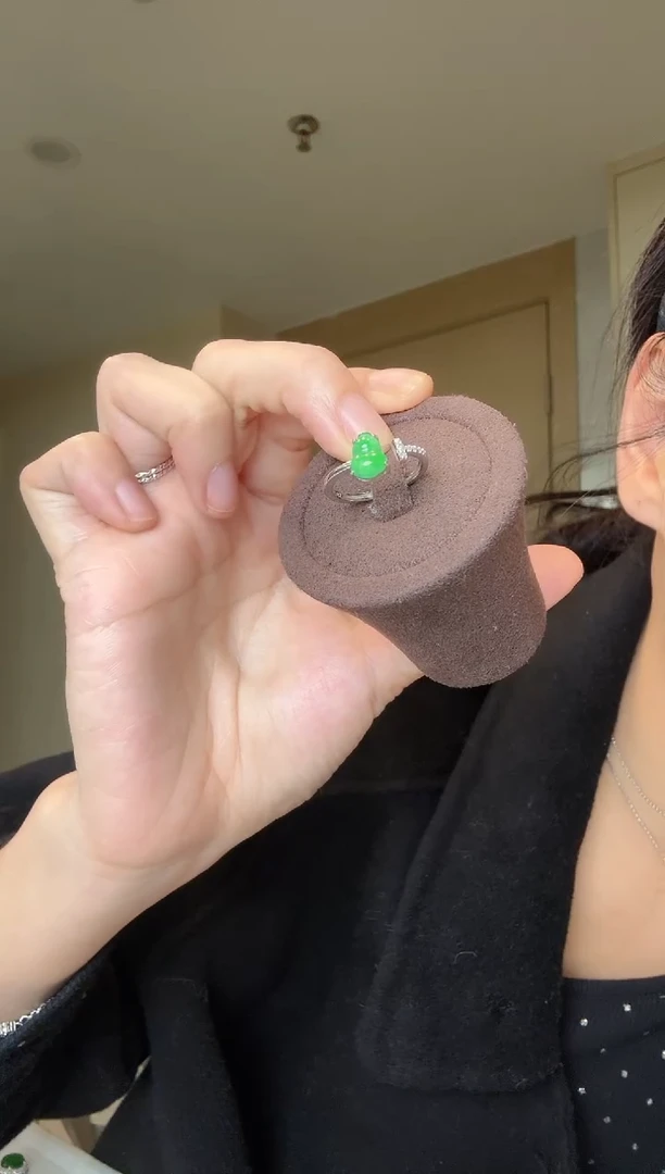 【闪购商品】翡翠戒指银S925镶嵌葫芦戒指