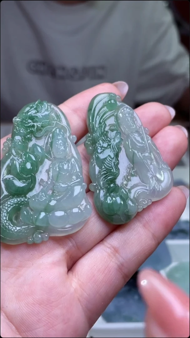 定制翡翠未镶嵌人物一对
