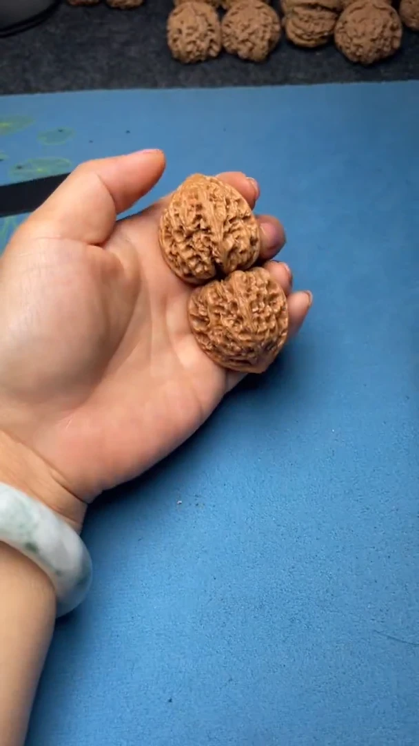 桃核把件w116  野牛 34尺