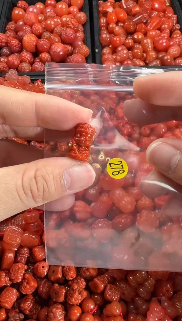 【闪购商品】南红玛瑙颈饰未镶嵌1