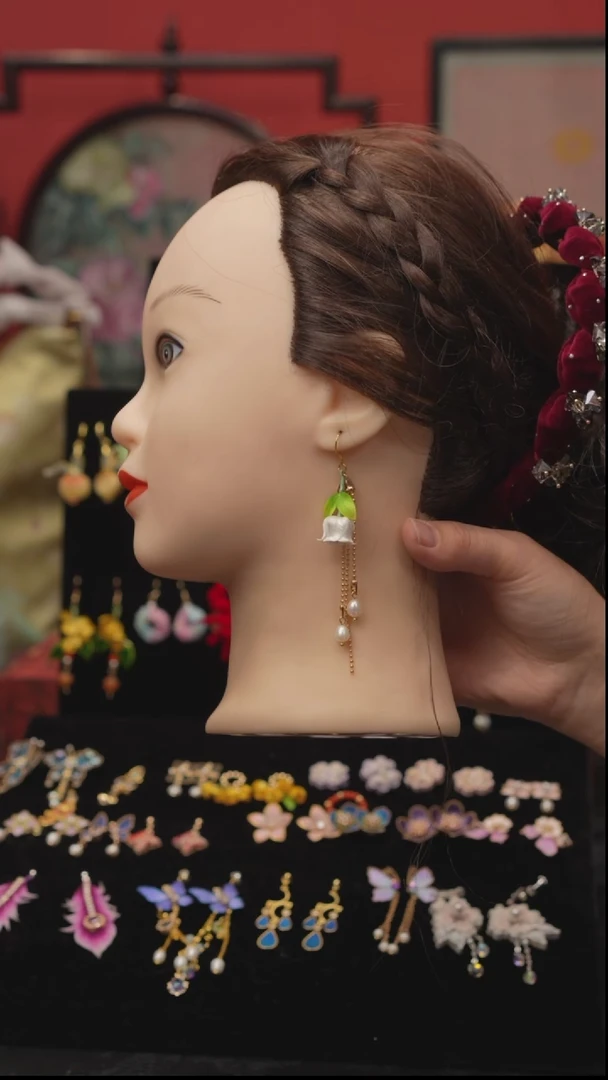 刺绣爱****梨非遗手工绒花饰品