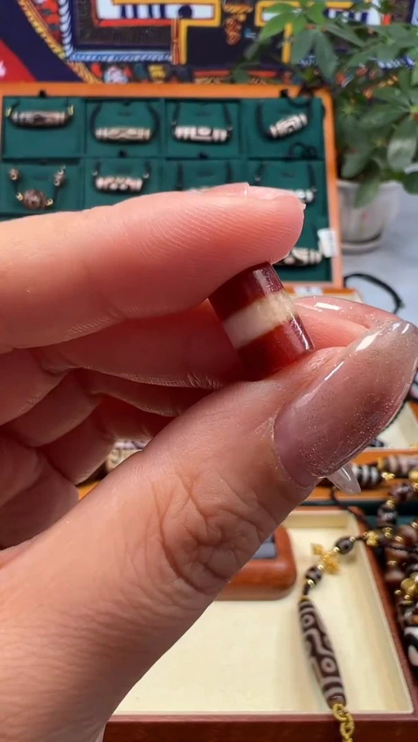 玛瑙/玉髓（覆膜）颈饰未镶嵌34.（微瑕）