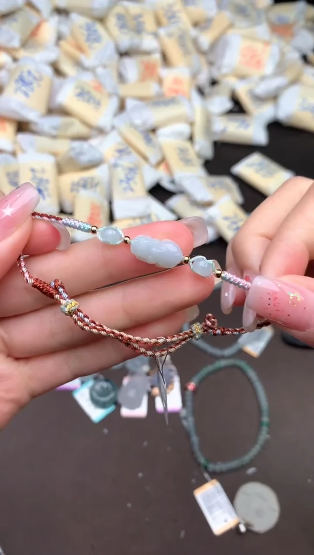 【闪购商品】翡翠手绳未镶嵌一