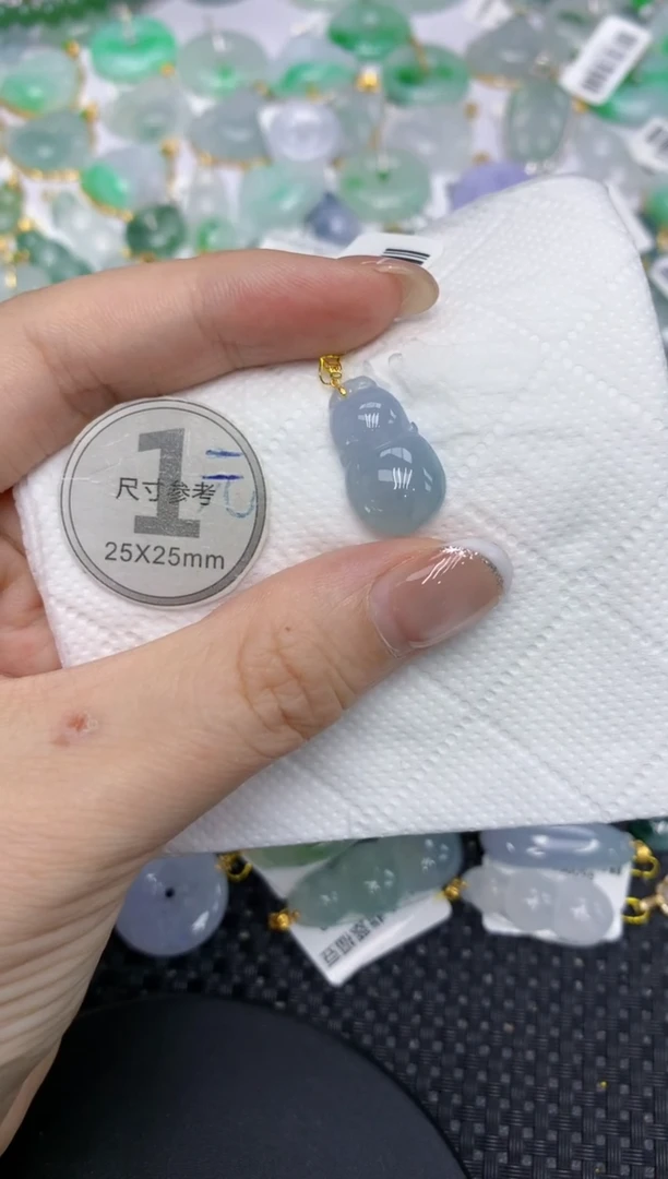 颈饰18K金镶嵌翡翠111111111