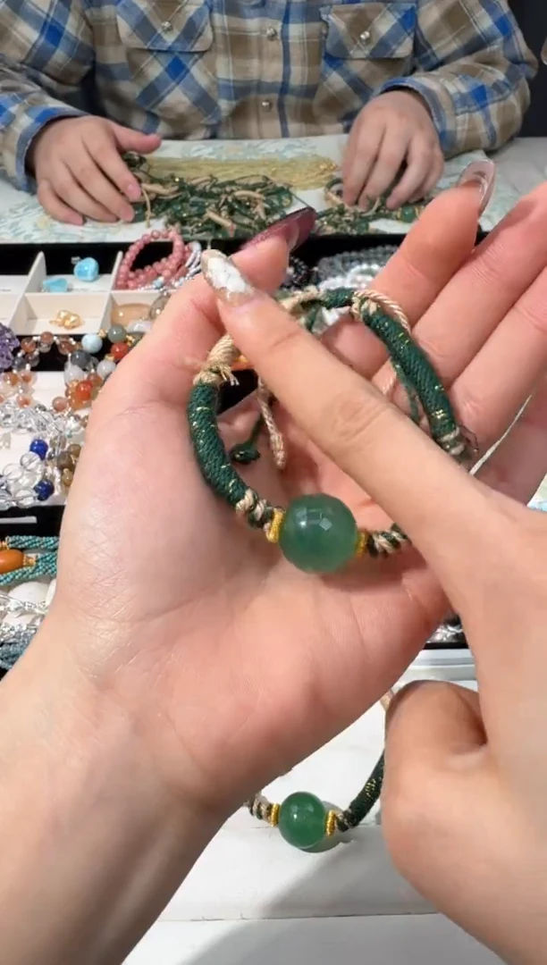 【闪购商品】水晶手链未镶嵌U002绿草莓编绳款