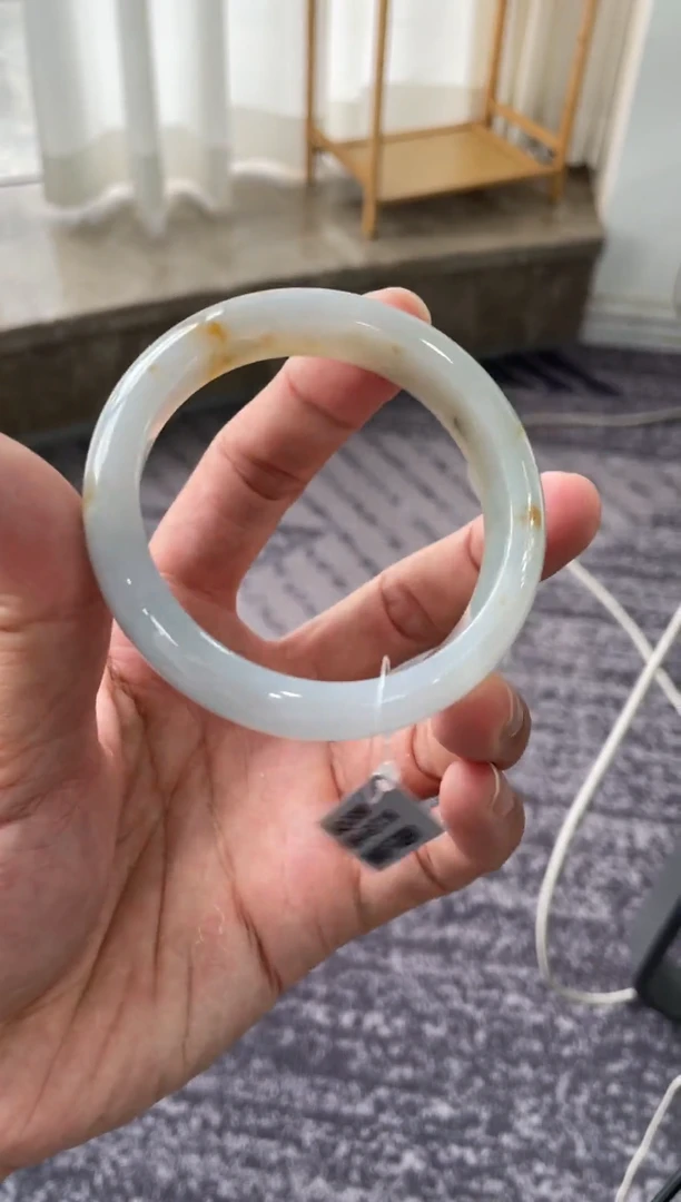 翡翠手镯未镶嵌55-56圈6号