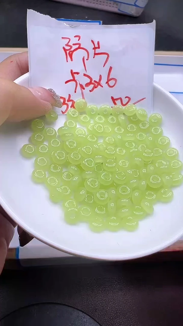 【闪购商品】和田玉散珠未镶嵌晴水隔片Y1861 3*6 50颗