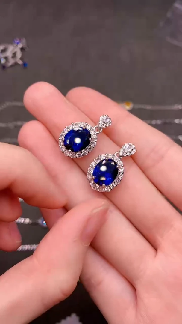 【闪购商品】蓝宝石耳饰银S925镶嵌........