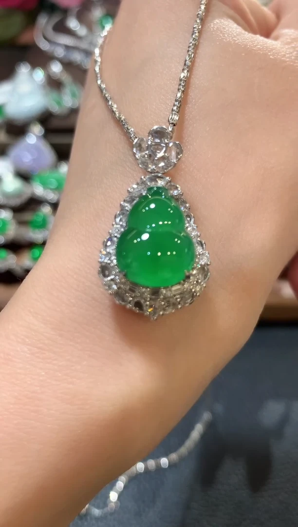 吊坠(不含链)18K金镶嵌翡翠n98