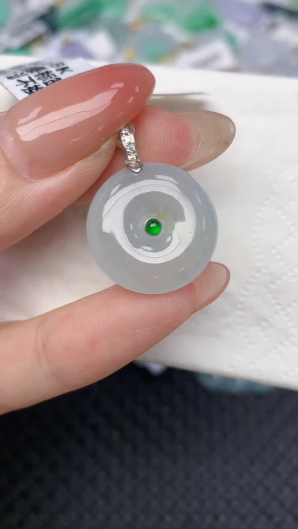 翡翠18K金镶嵌颈饰天然翡翠a货