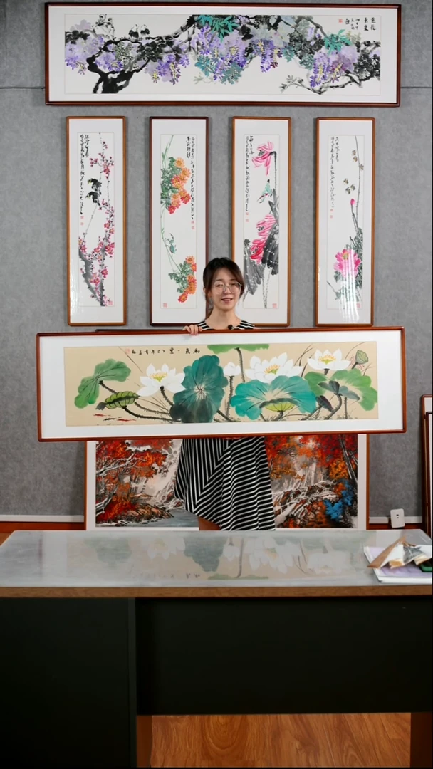 国画戚莉莉《和气一堂》手绘含框162*47厘米