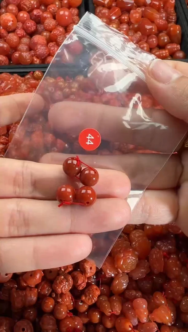 【闪购商品】南红玛瑙颈饰未镶嵌1