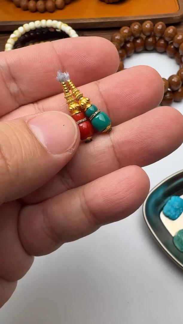 18K金镶嵌绿松石挂件绿松石