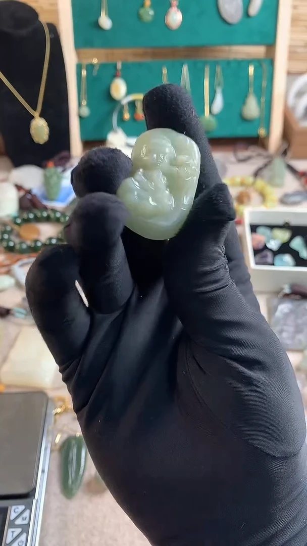 颈饰未镶嵌和田玉（糖玉）1