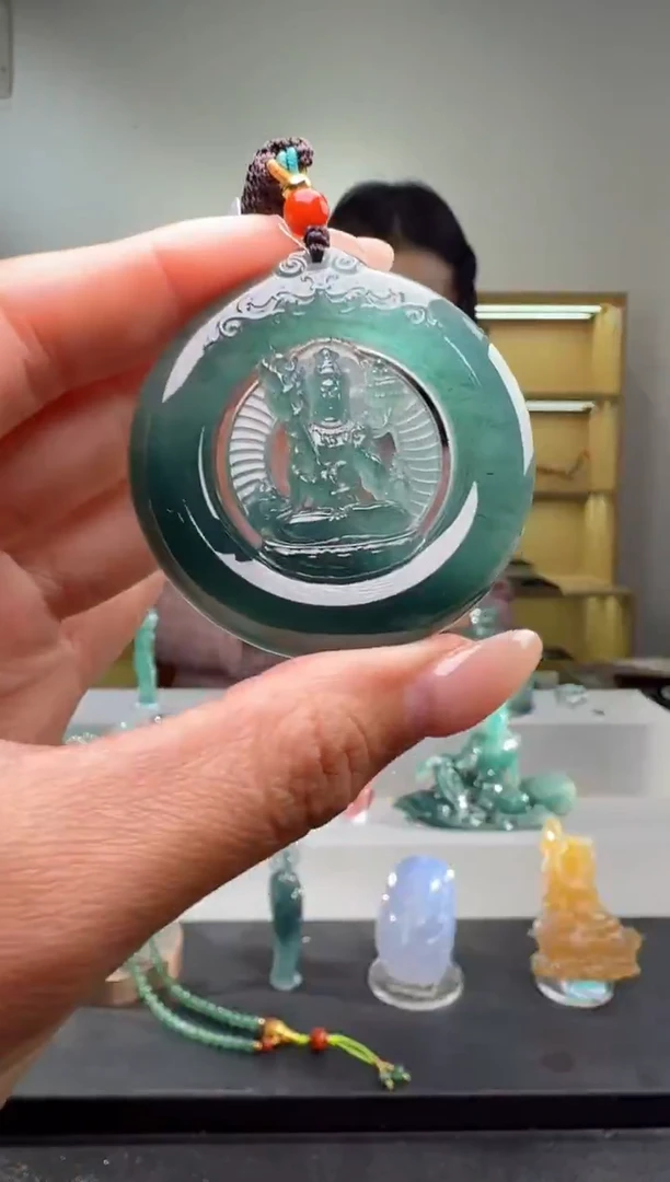 吊坠(不含链)未镶嵌翡翠虚空藏