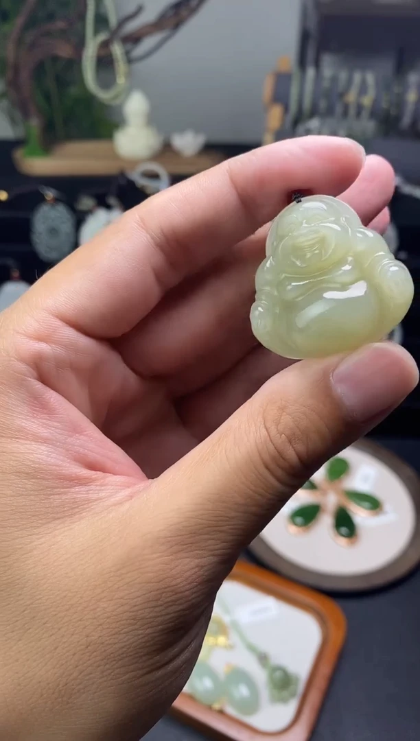 颈饰未镶嵌和田玉1