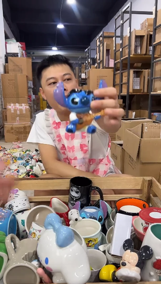 瓷片史迪仔弹琴牙签罐