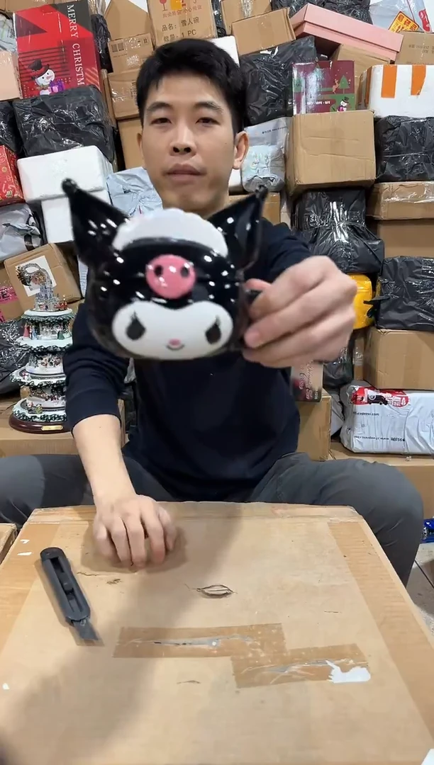 瓷片库洛米女仆带盖杯