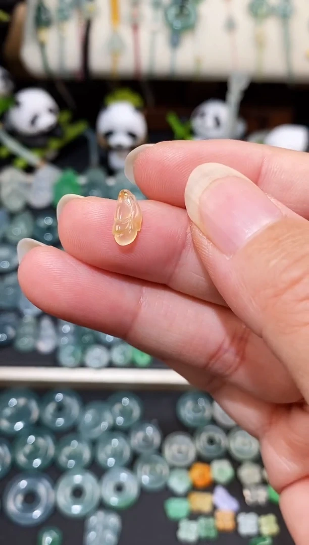 散珠翡翠玉兰花裸石