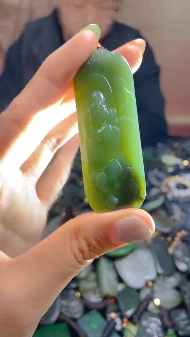 颈饰未镶嵌和田玉1