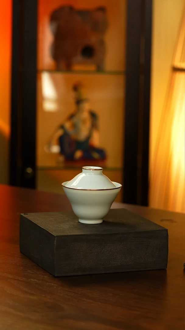 包铜素胎小葫芦盖碗.