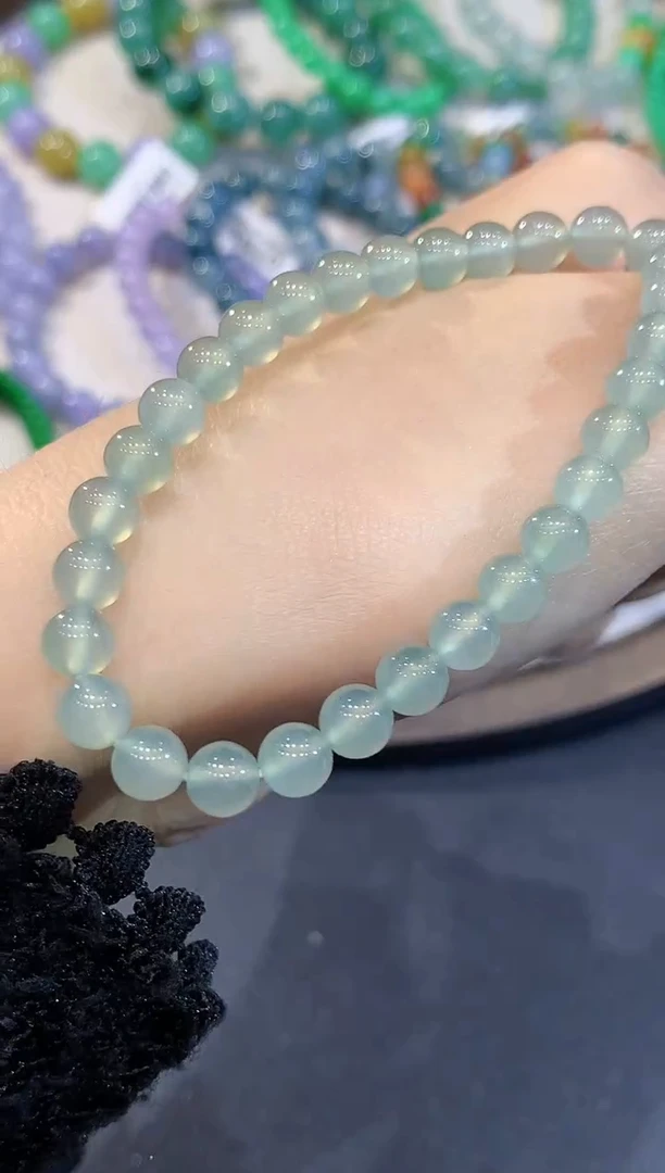 未镶嵌手串翡翠CHG多样性发其一