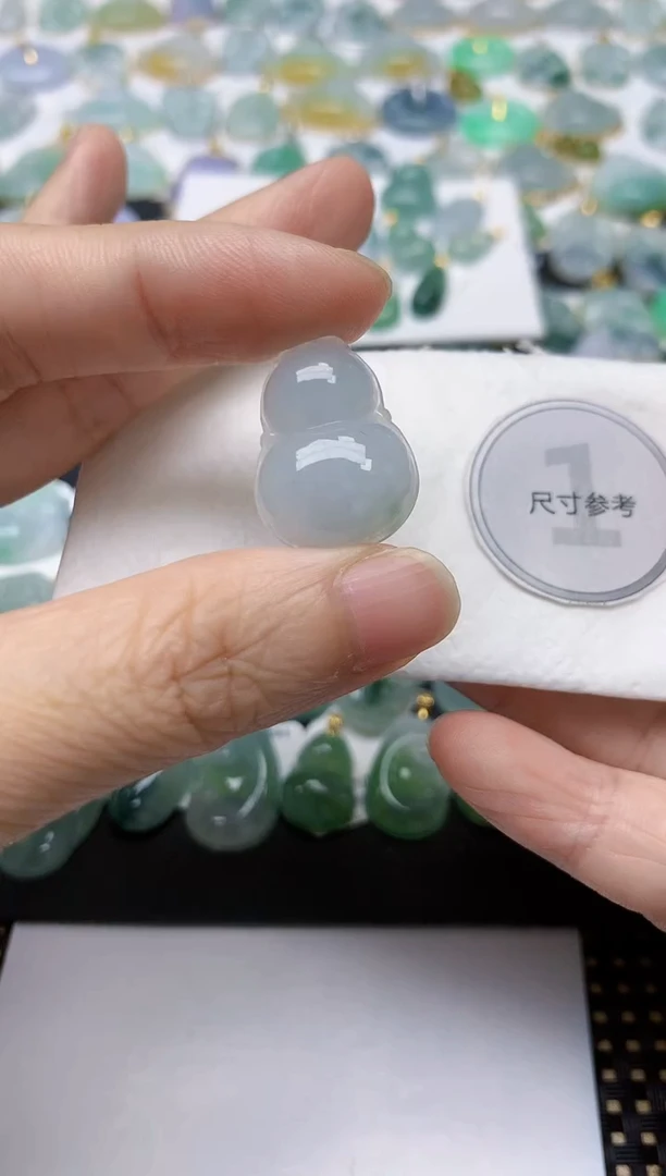 翡翠未镶嵌颈饰天然缅甸A货翡翠