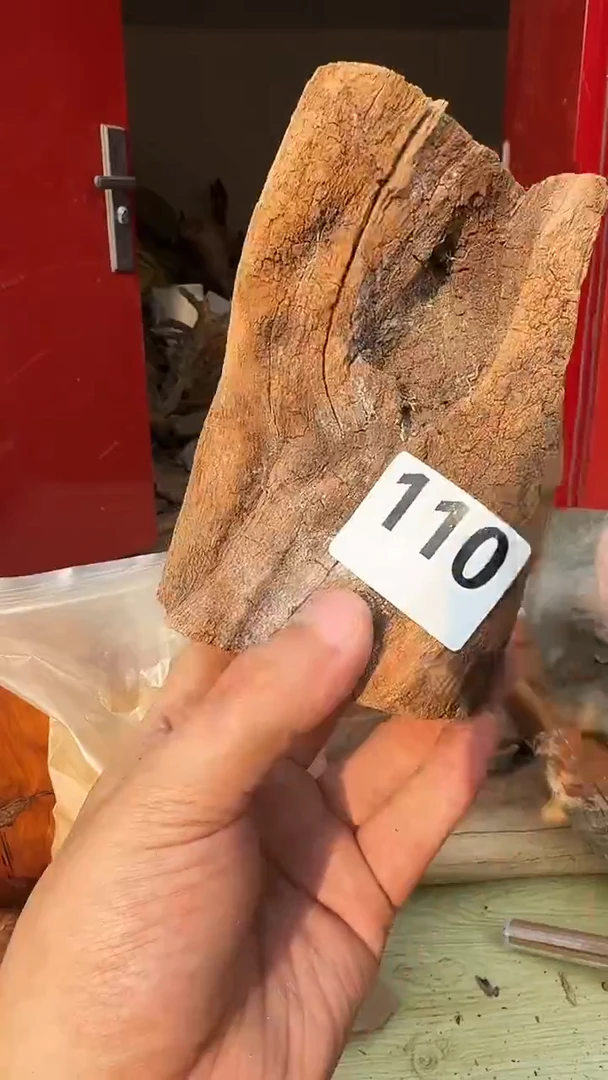 柏木（崖柏）太行陈化崖柏香片！随机一片！（1单1片）110