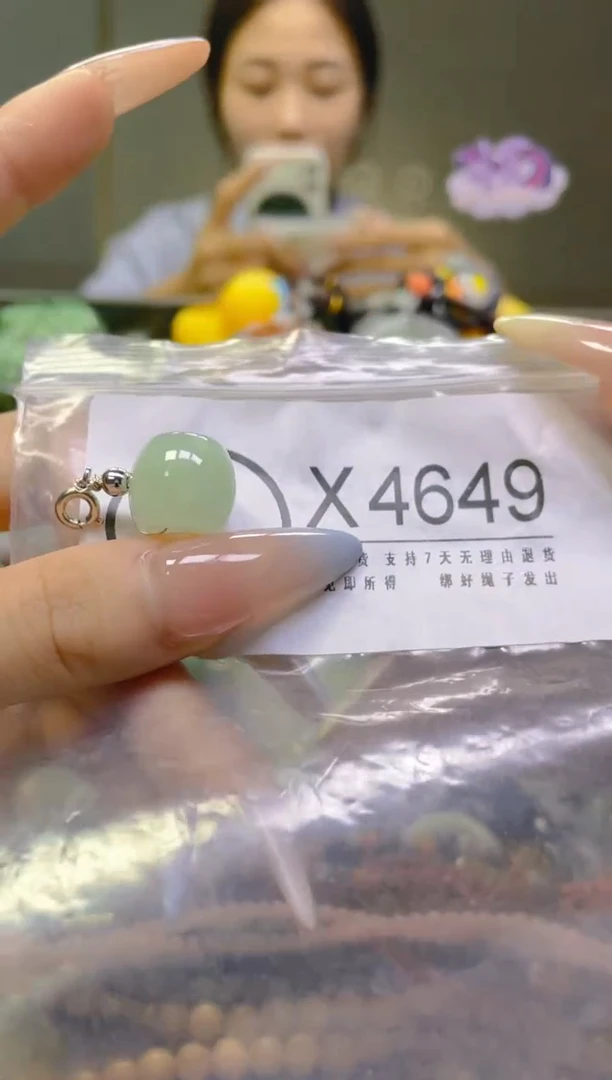 翡翠未镶嵌颈饰/X/翡翠A货，一件也是批发价