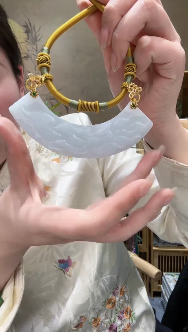 【闪购商品】翡翠颈饰未镶嵌吊坠