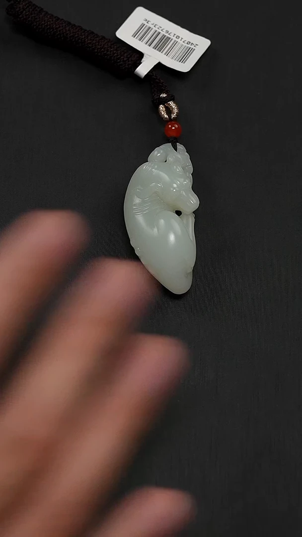 和田玉未镶嵌颈饰0