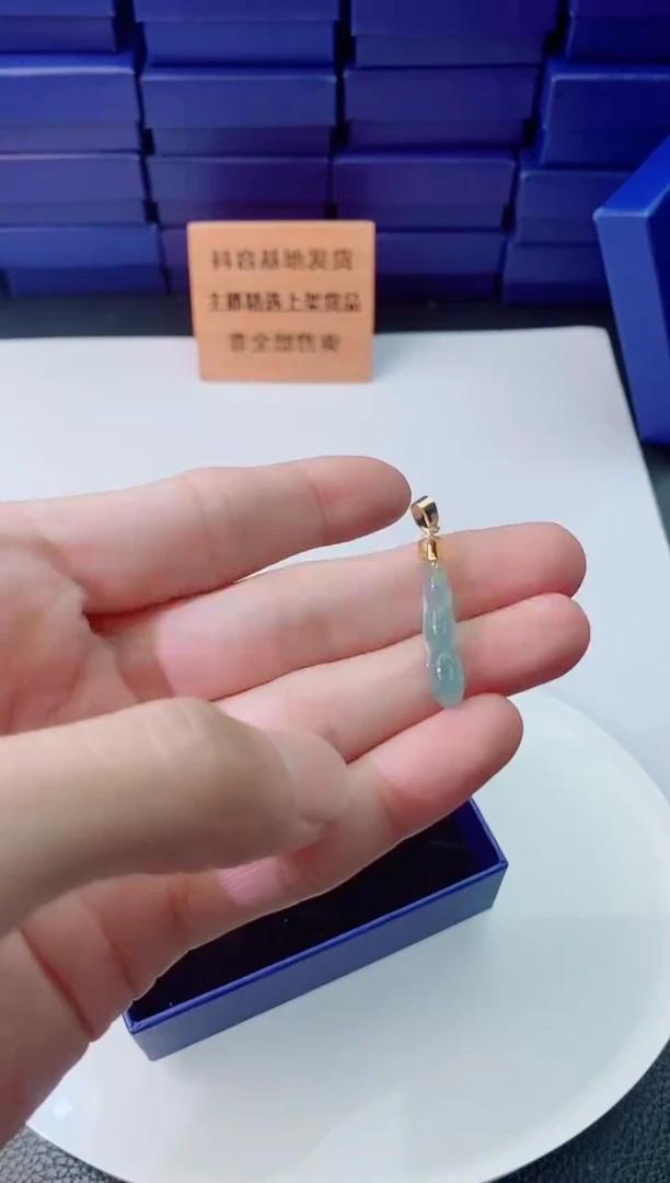 翡翠未镶嵌颈饰1111111111