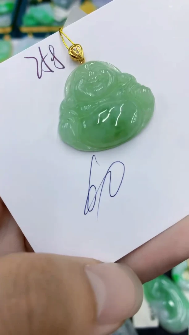翡翠未镶嵌颈饰1111111111