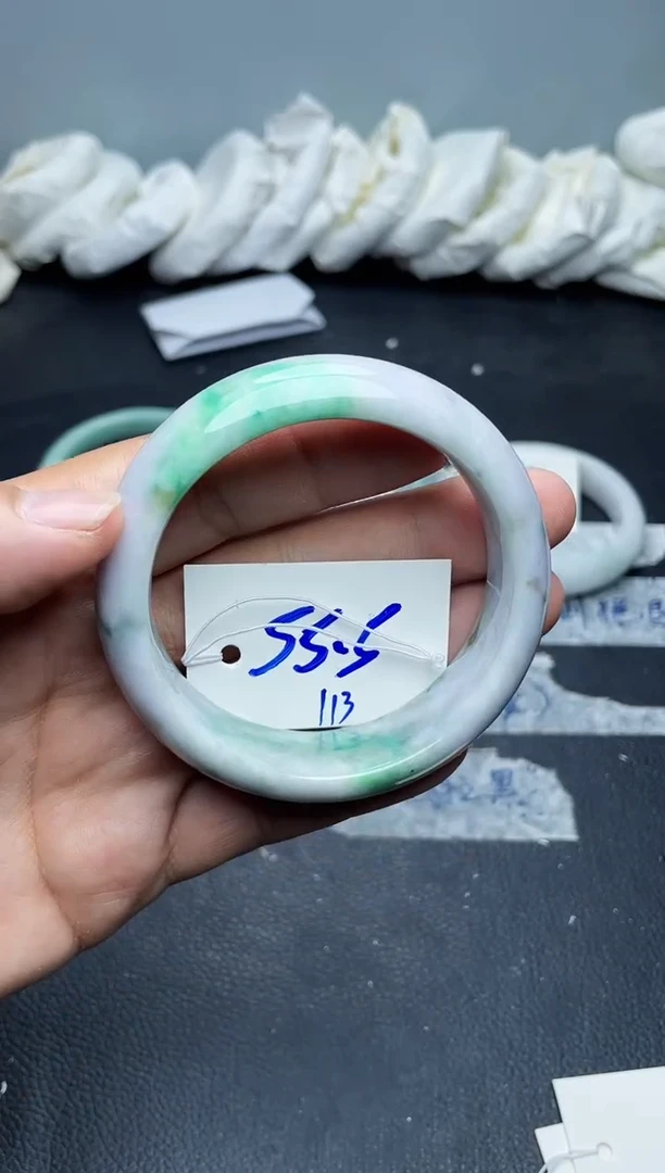 未镶嵌手镯翡翠113
