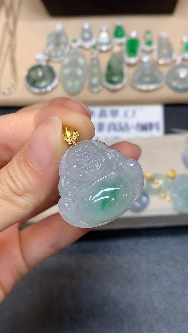 颈饰18K金镶嵌翡翠佛公【无服务费