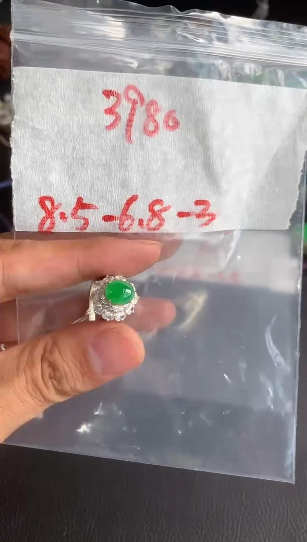 未镶嵌定制翡翠缅甸A货翡翠，拍一发一