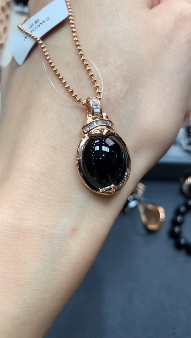【闪购商品】翡翠吊坠(不含链)18K金镶嵌q36