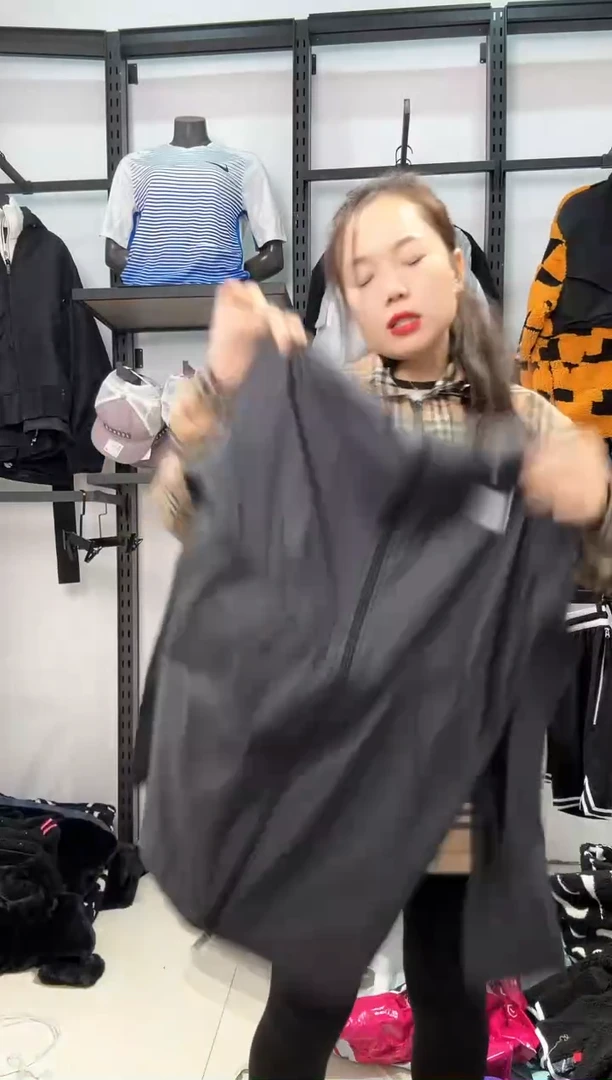 2334 编码  瑕疵直播间过款为准 尺码