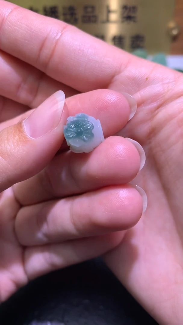 未镶嵌定制翡翠毛货