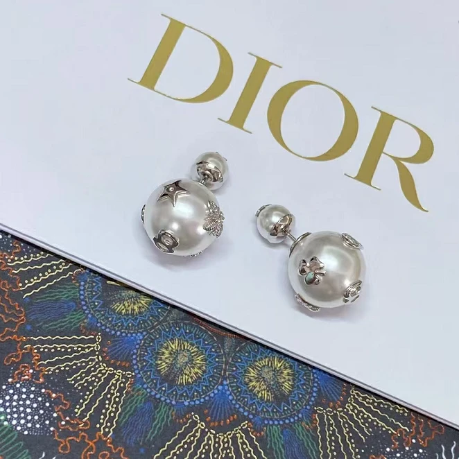 未使用 DIOR/迪奥 复古珍珠蜜蜂耳钉