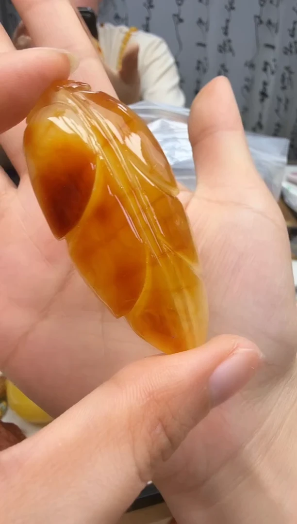 裸石琥珀未镶嵌如图