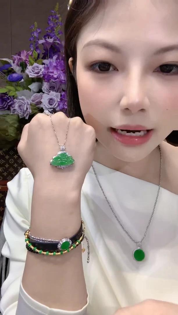 吊坠(不含链)18K金镶嵌翡翠a5