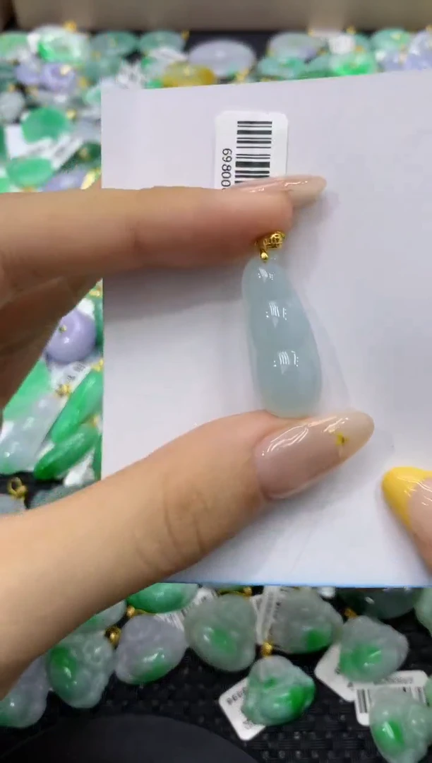 颈饰未镶嵌翡翠天然缅甸翡翠A货