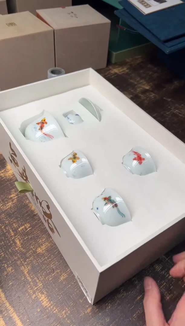 【闪购商品】/朱清  鲤鱼套组。。。