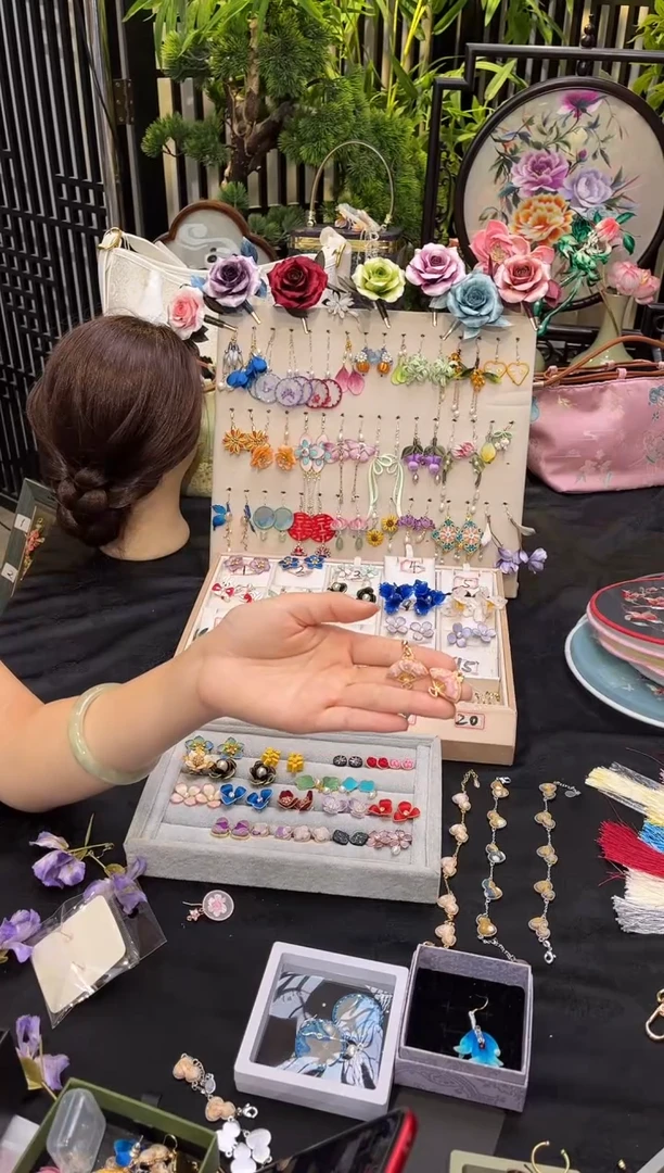 织绣꧁**꧂非遗绒花手工饰品