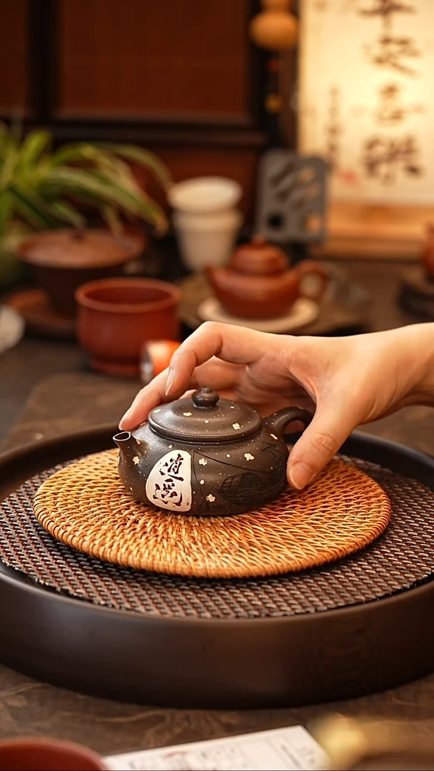 茶壶紫砂寒江
