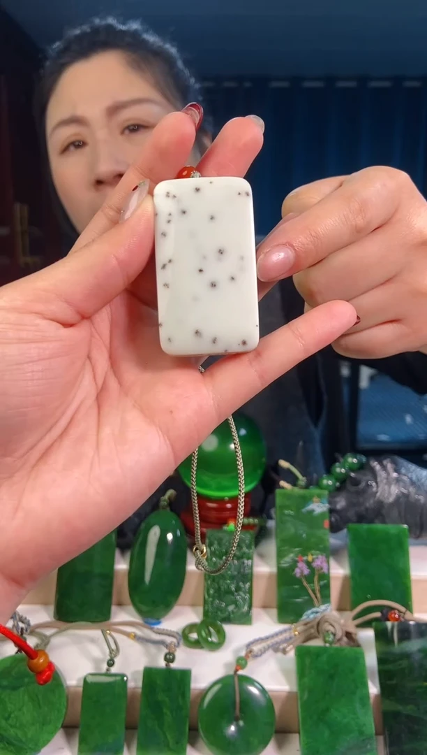 【闪购商品】和田玉挂件未镶嵌1