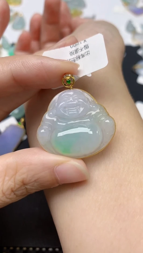 翡翠18K金镶嵌颈饰天然缅甸A货翡翠