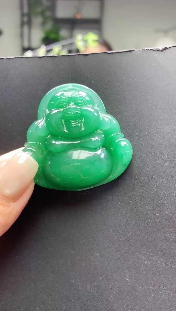 颈饰未镶嵌石英质玉佛公